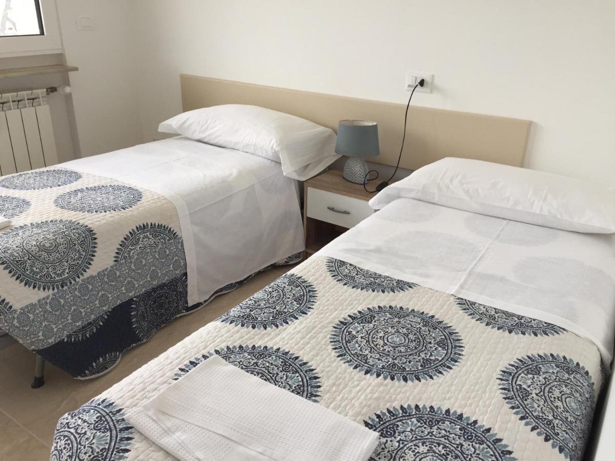 Apartament Attico Tacito Ventimiglia Zewnętrze zdjęcie