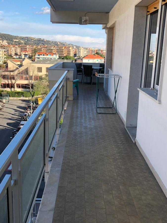 Apartament Attico Tacito Ventimiglia Zewnętrze zdjęcie